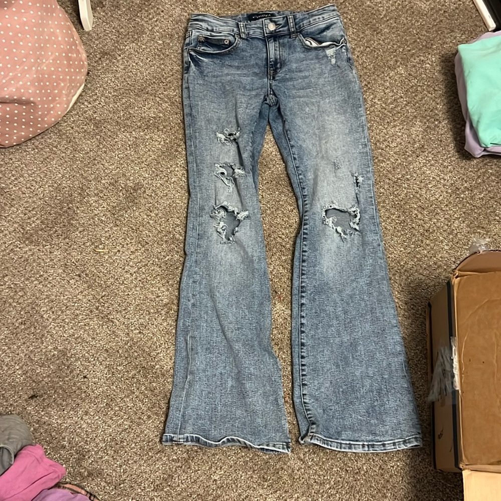 Cute, low rise, flare jeans